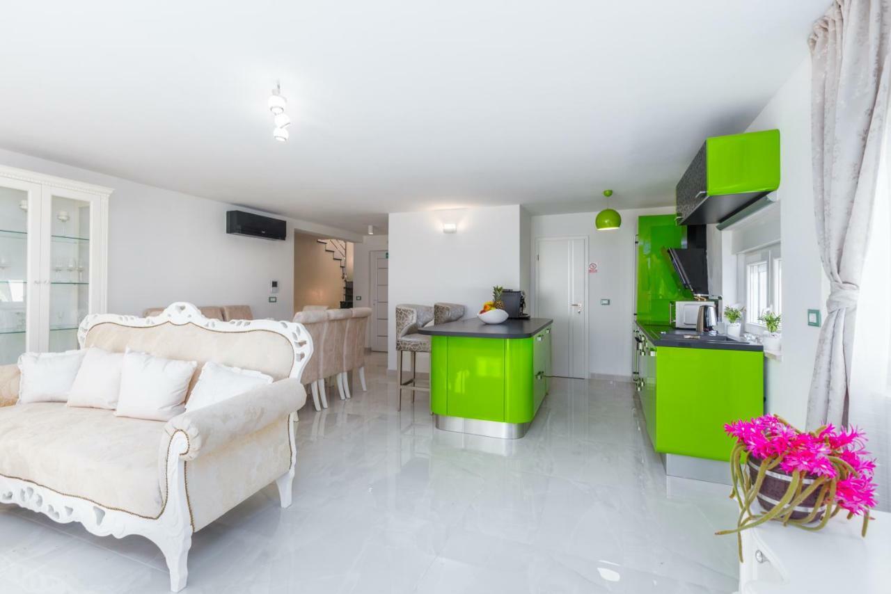 Romansa Villa Umag